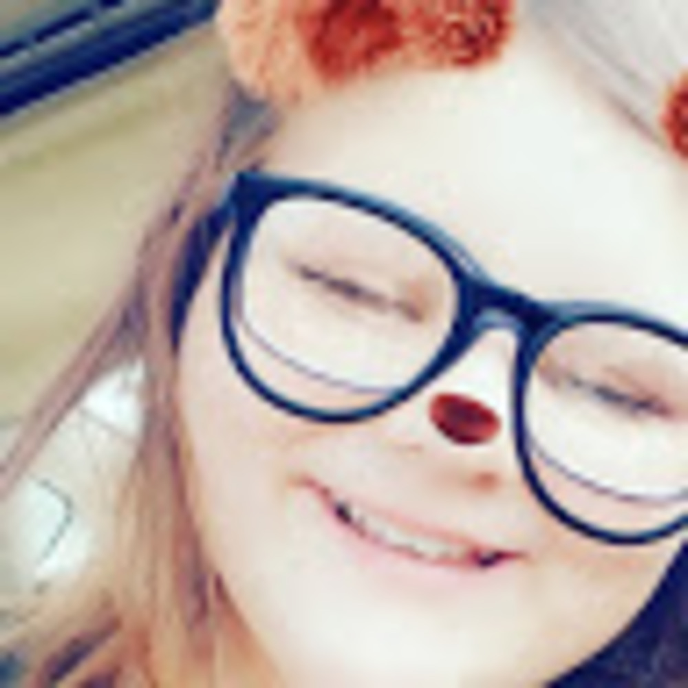 Meet your Posher, Alexis